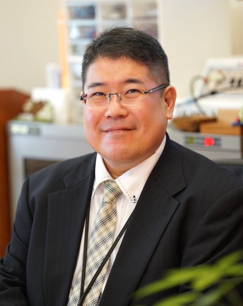 須磨補聴器センター店長の乃込達也です